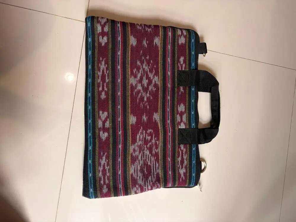 Tas laptop dan totebag