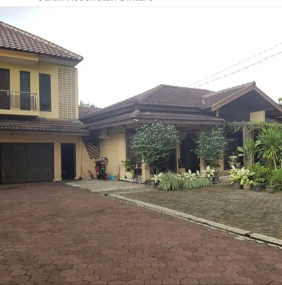 DIJUAL RUMAH BINTARO JAKSEL BESAR LUAS TERAWAT COCOK UNTUK CAFE/RESTO