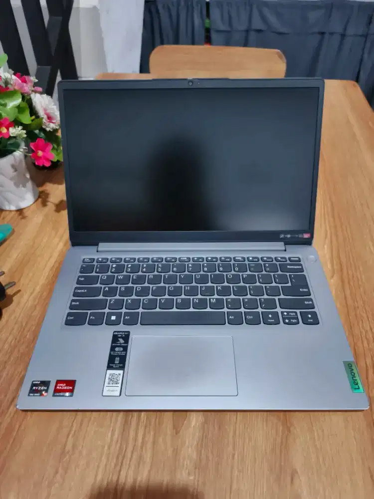 LENOVO IDEAPAD SLIM 1-14AMN7 RYZEN 3 (7000Series)