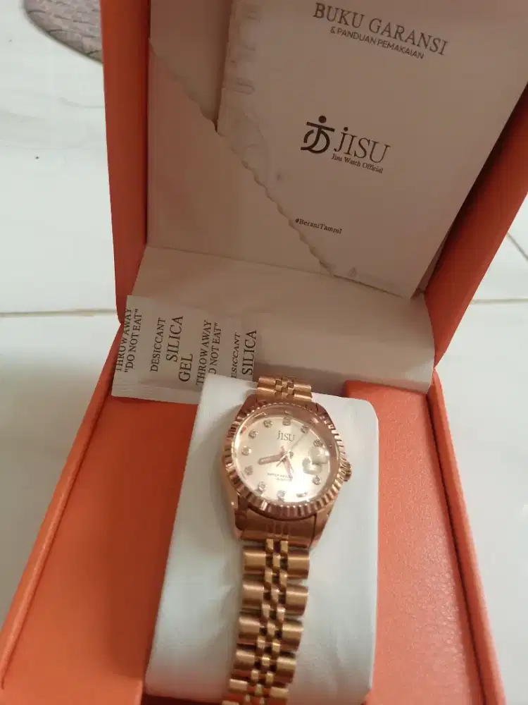 Jam tangan Jisu gold
