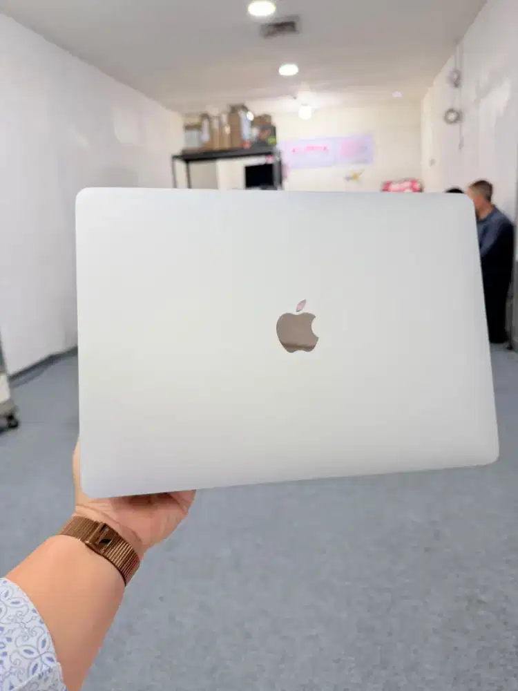 Macbook Pro 13 Touchbar Display