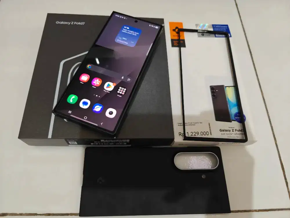 Samsung z fold 7 jetblack 12/256gb dualsim 5G+ fullset resmi SEIN RR