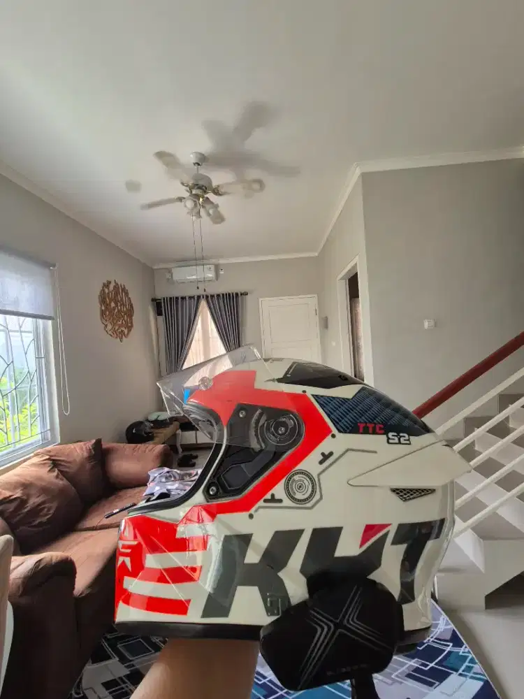 PAKET SIAP TOURING: HELM KYT TT COURSE + INTERCOM BLAISE V50 ULTRA