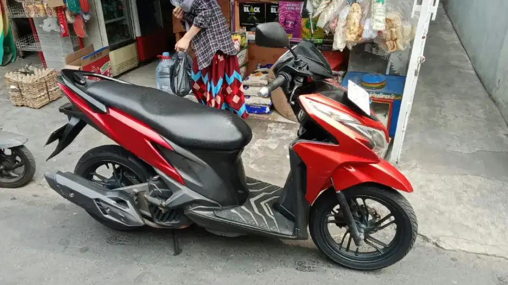 VARIO 125 TAHUN 2014 MULUSS CAKEP MASIH GRESS ORI. MESIN AMAN ALUSS.