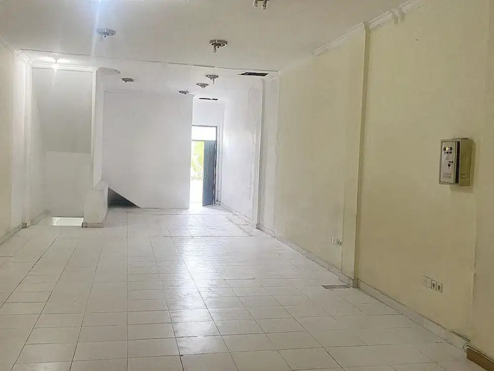 SEWA RUKO STRATEGIS TUBAN KUTA DEKAT BANDARA REBUTAN