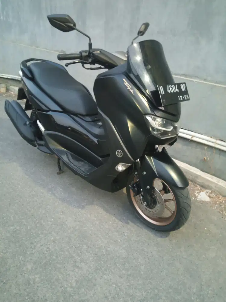 Yamaha N max 2021 Hitam