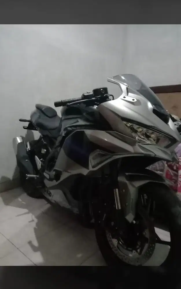 Di jual Kawasaki Ninja ZX-25R ABS SE