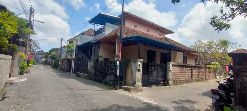 Rumah 2 lantai 200 m2 posisi hook di Perum Buana Permai Denpasar Barat