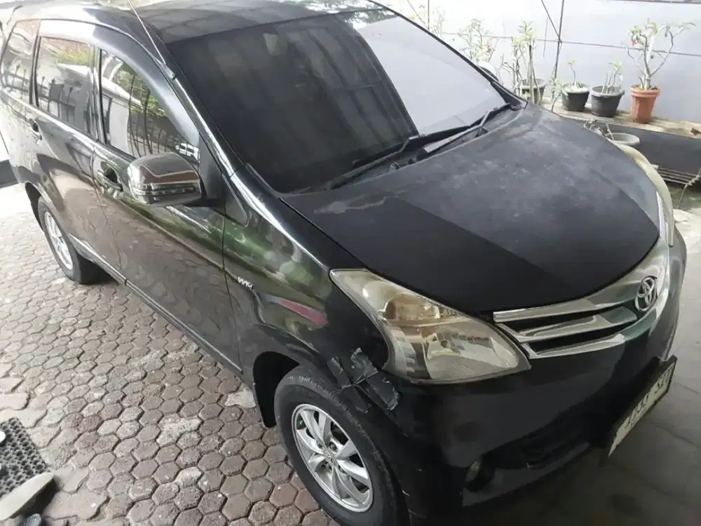 Avanza G 2014  hitam