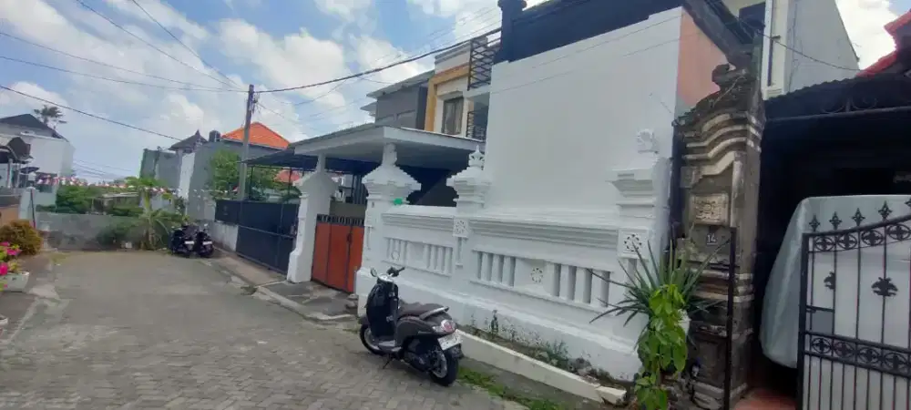 Rumah 3 lantai lingkungan Perum Jl Penamparan Andakasa Denpasar Bali