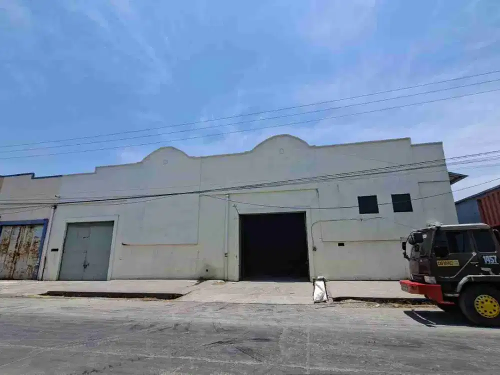 Di sewakan Gudang Lantebung 900 m2