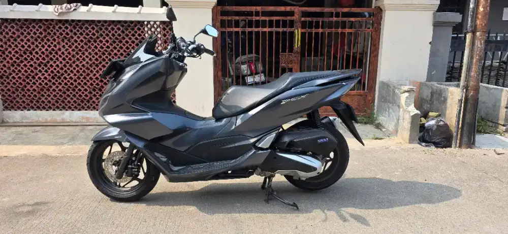 Honda PCX 2022 Grey CBS