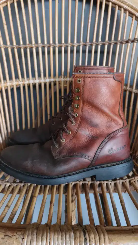 Sepatu boots Ariat Cascade 8 Work Boot