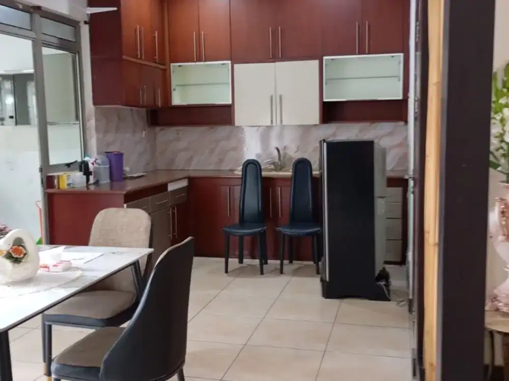 Disewa Rumah Kota Baru Parahyangan [ID 815]