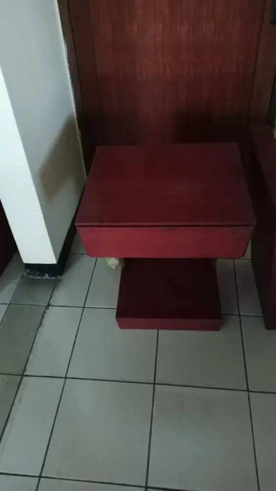 DIJUAL MEJA LACI