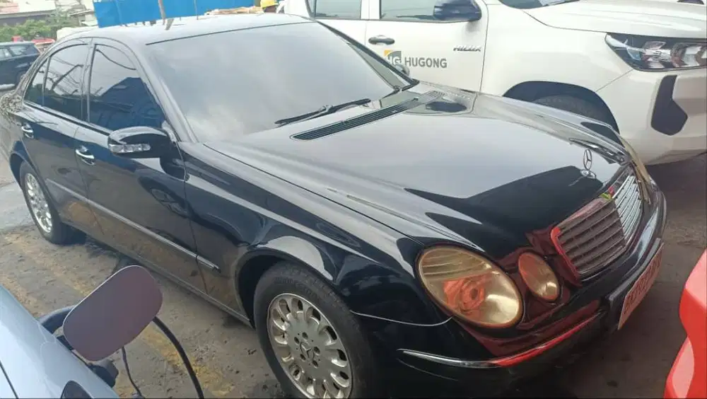 MERCEDES-BENZ E280 SECOND TAHUN 2007 BAHAN BAKAR BENSIN