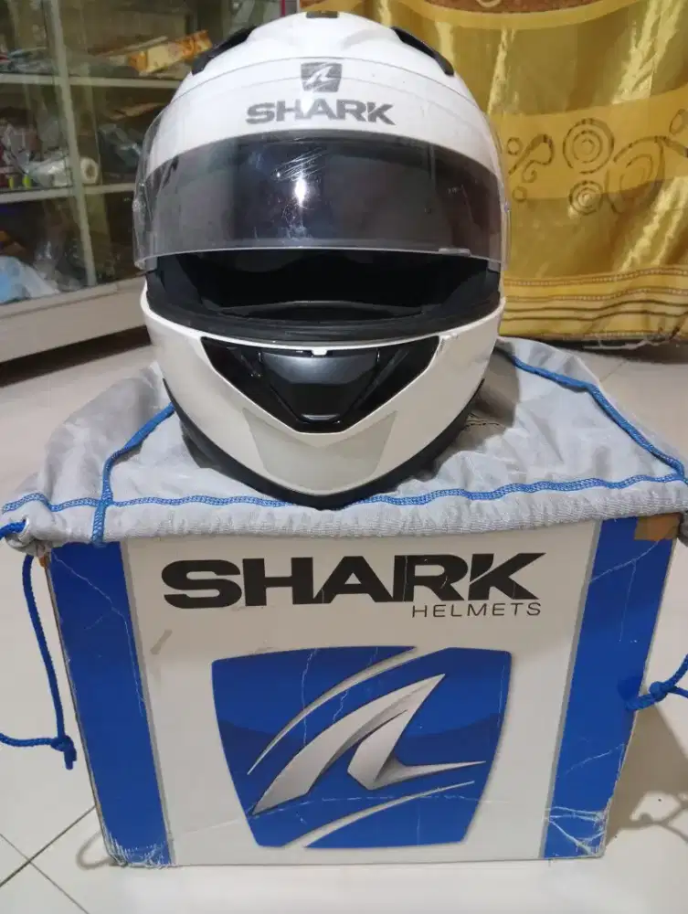 SHARK HELMETS model RIDILL