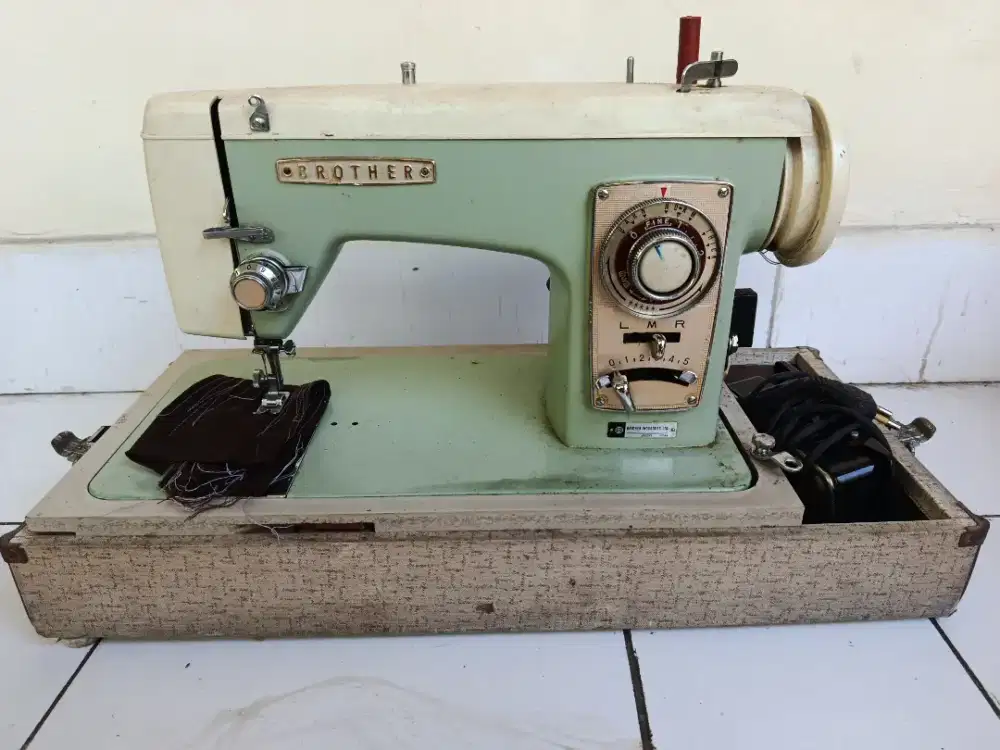 Dijual Mesin Jahit Merk Brother