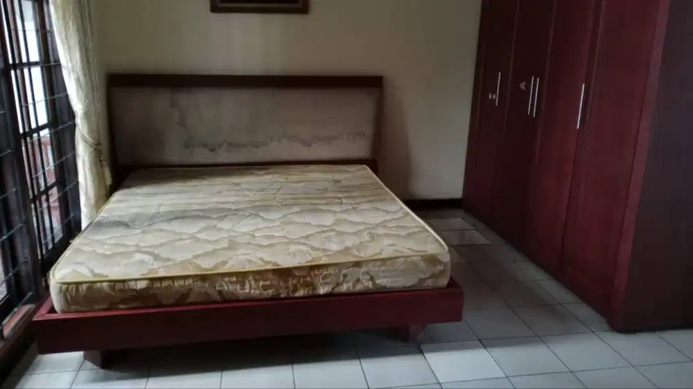 DIJUAL 1 SET TEMPAT TIDUR & KASUR