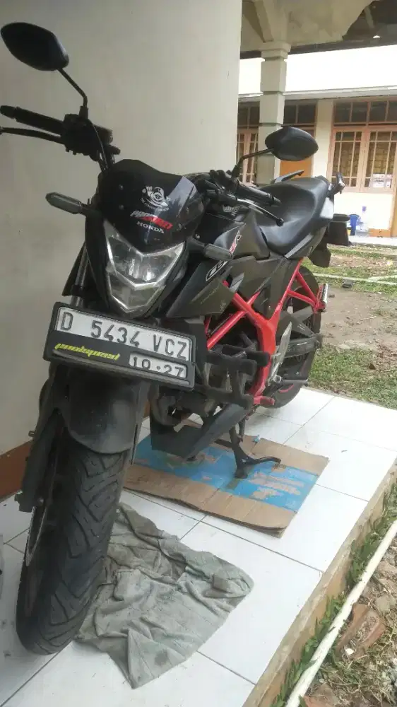 Dijual cepat motor CB 150 R