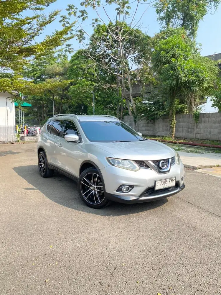 Cash Xtrail 2.5 AT fullset pajak 10/2027