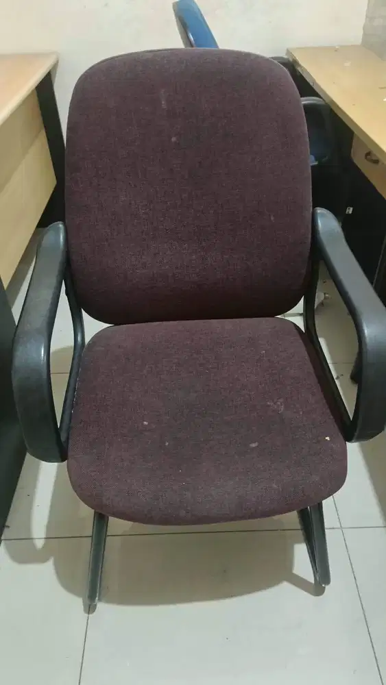 DIJUAL KURSI KANTOR KAKI BESI MURAH