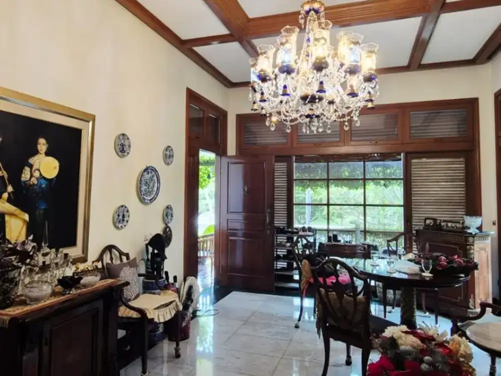 DIJUAL RUMAH CLASSIC CINERE DEPAN TAMAN, FULLY FURNISHED LAND 1033 SQM!