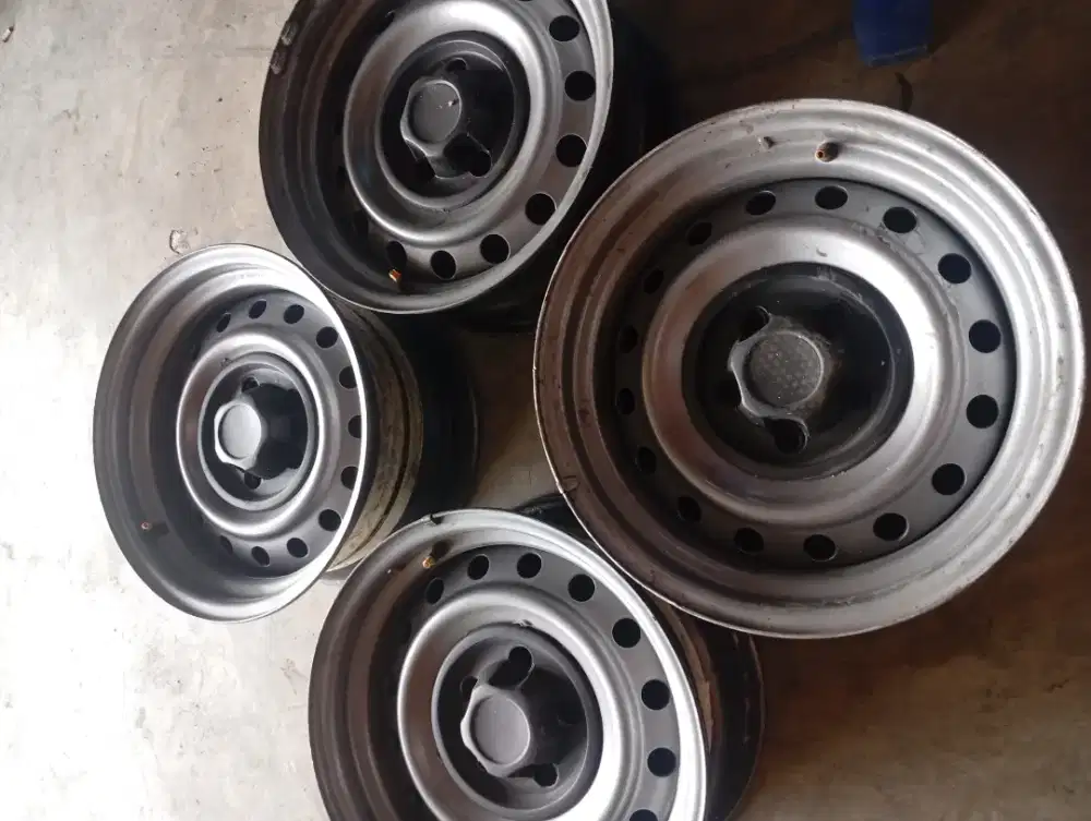 Velg 15 kaleng oemlook pcd 5x114 innova xpander rush crv