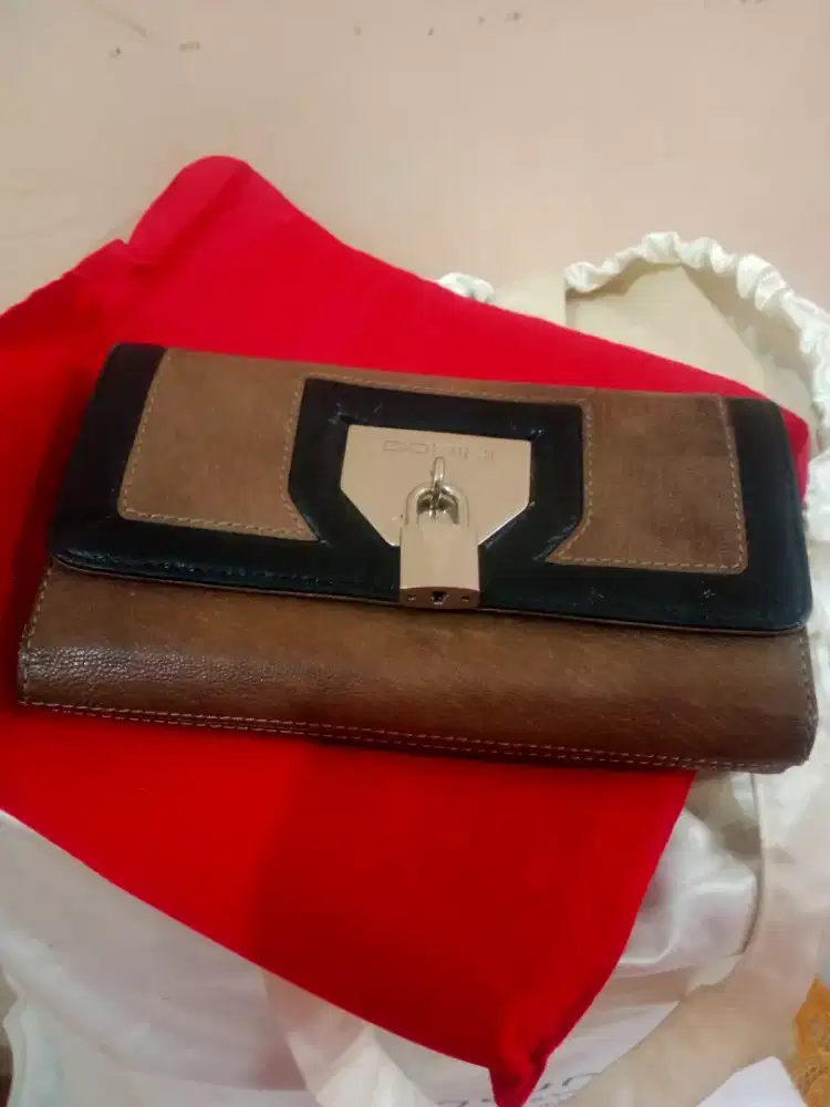 Tas dan dompet donini & fosil