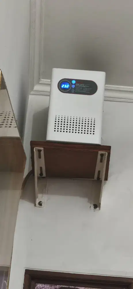 Dijual stabilizer digital merk Himel 10.000 watt