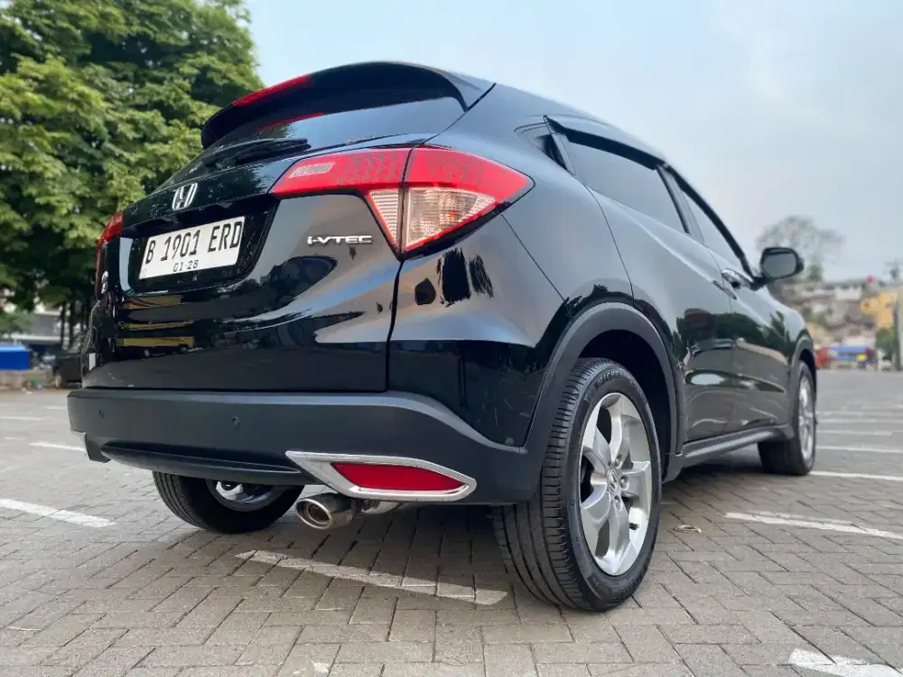 HRV E CVT Hitam Full Orisinil