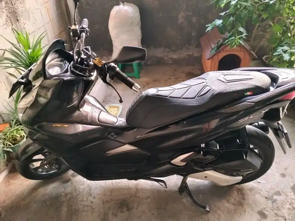 Jual pcx 2019 mesin halus kelistrikan normal body lecet pemakaian