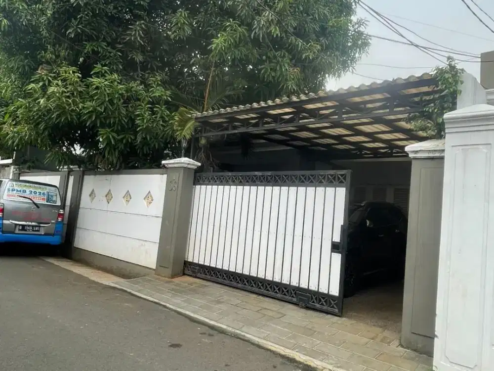 DIJUAL RUMAH NYAMAN & STRATEGIS PELA MAMPANG JAKARTA SELATAN, ADA KOLAM RENANG!