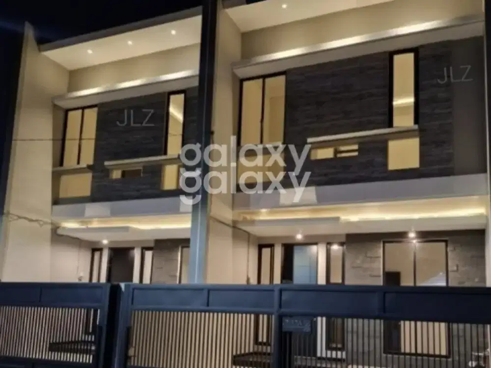 RUMAH GRESS TENGAH KOTA HADAP SELATAN DI KLAMPIS , FREE TANDON & POMPA