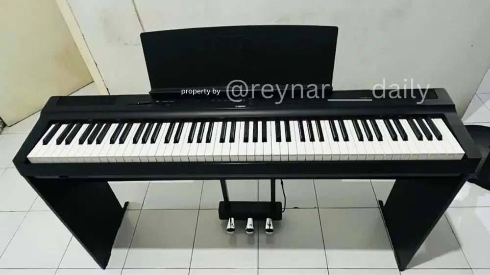 Yamaha P-125 Digital Piano Bekas – Full Set + Stand & 3 Pedal (nego)