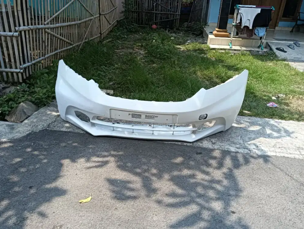 Bemper depan Freed tahun 2011-2014 Original Honda