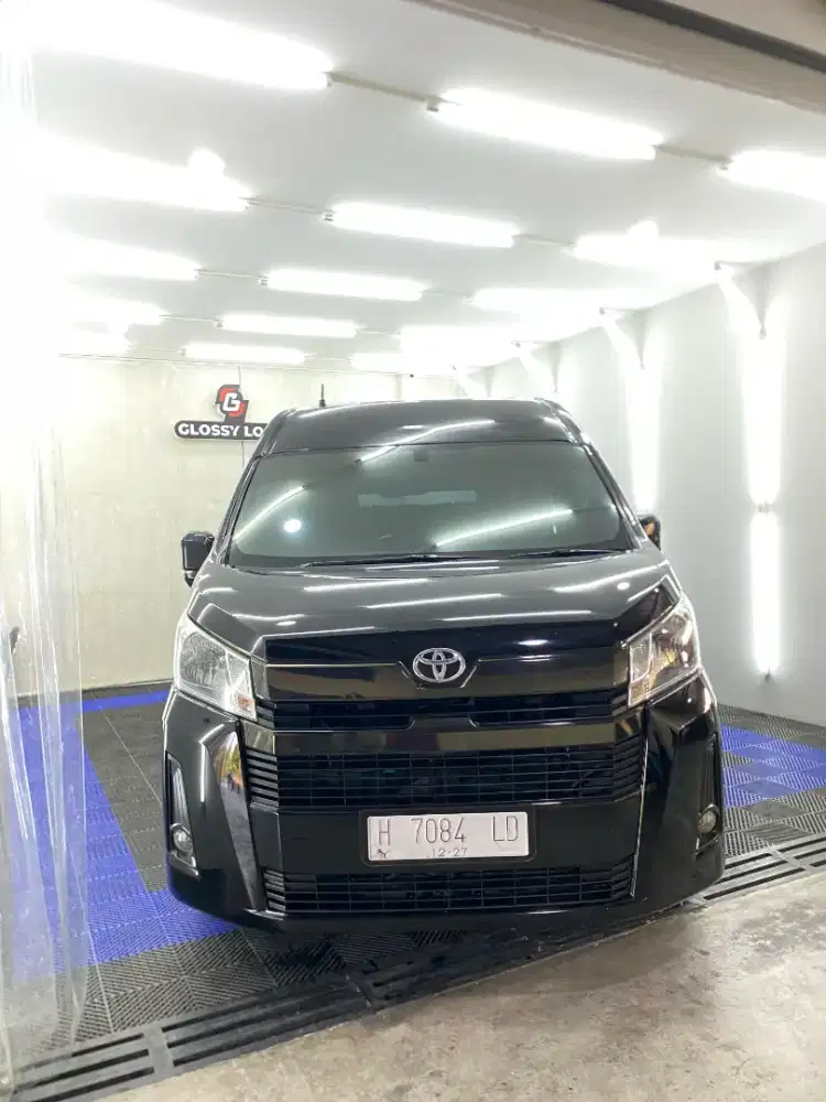 Toyota hiace Premio Luxury 2019
