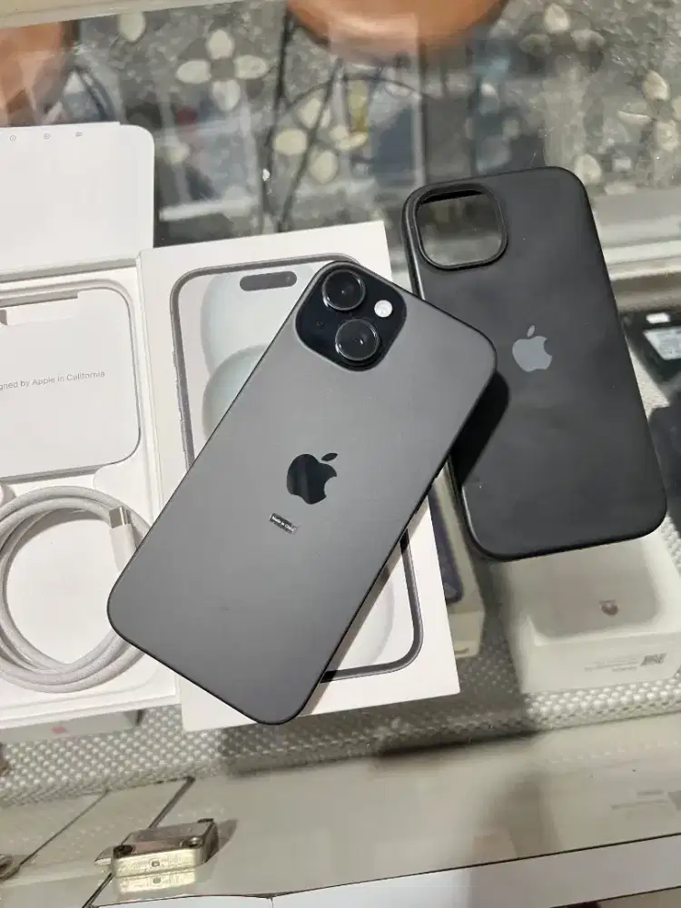Iphone 15 128gb ibox masih baru
