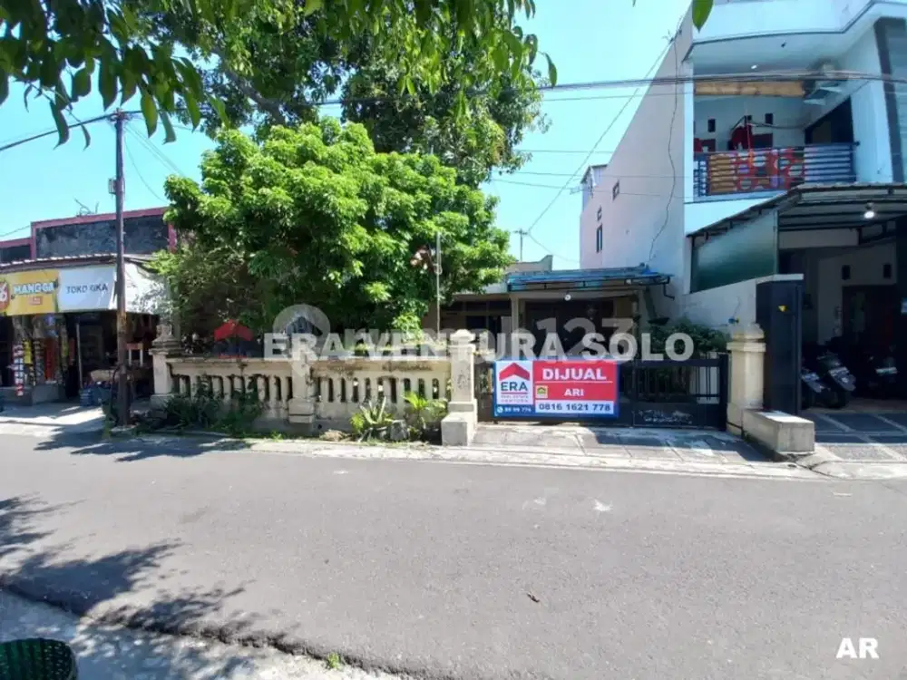 Rumah Strategis Sumber Solo
