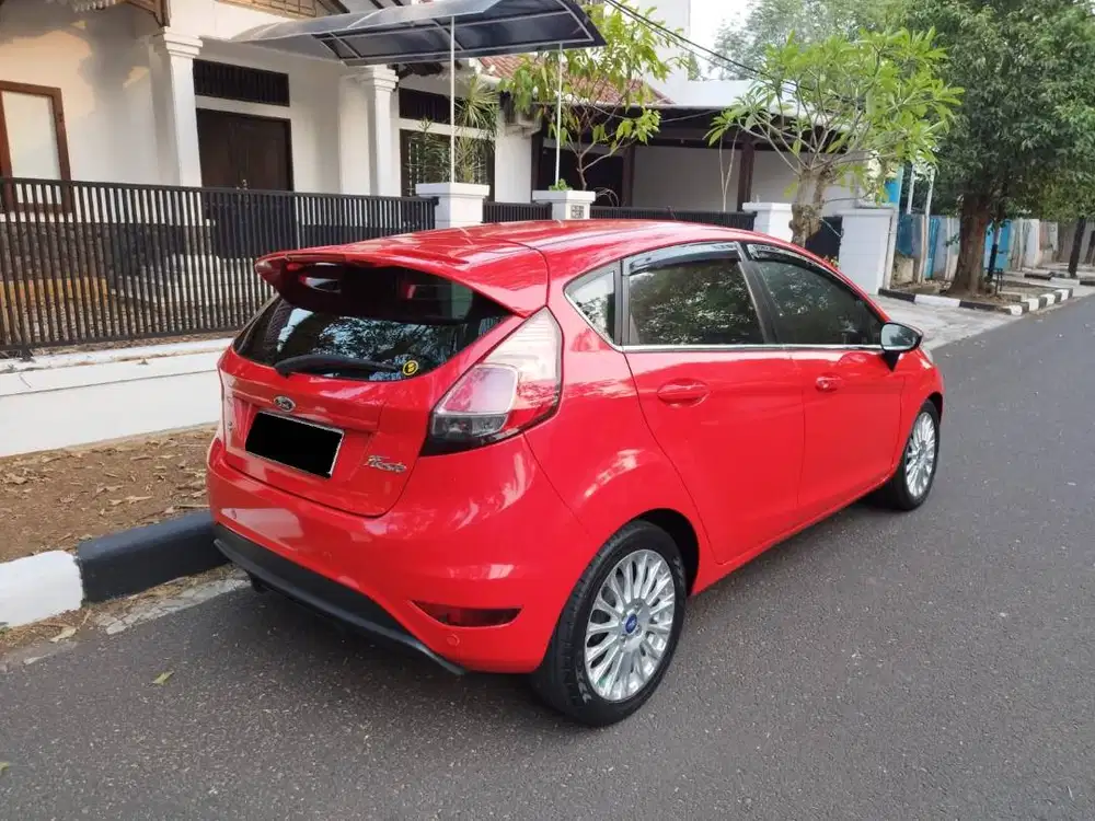 Ford Fiesta 1.5 AT Tahun 2013 - 2014 Istimewa