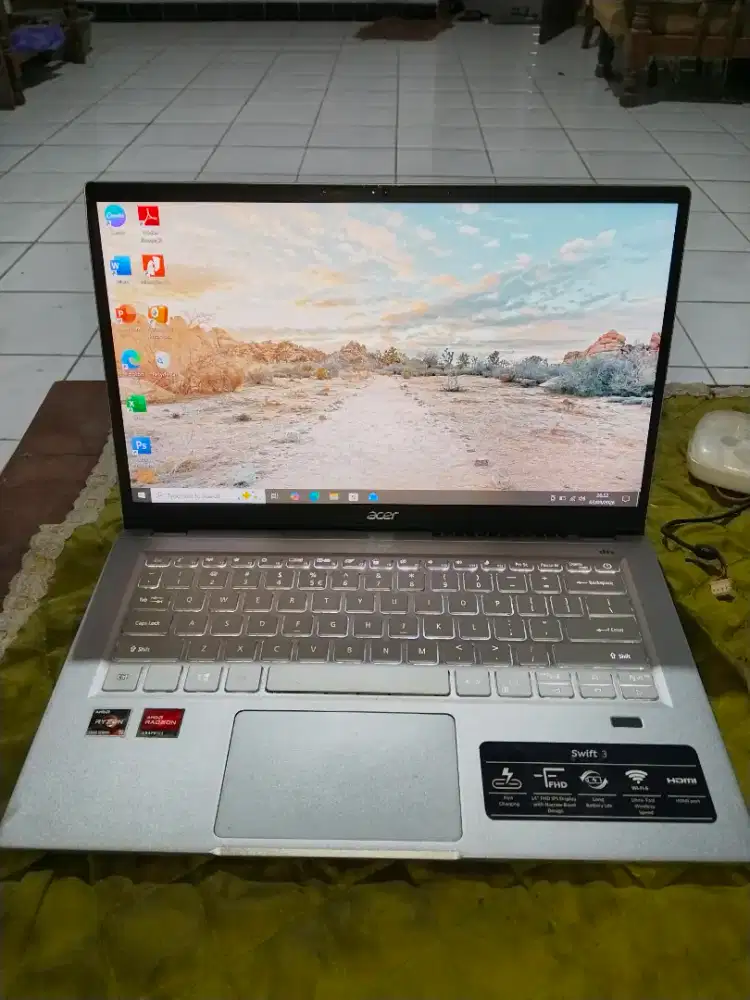 Laptop Acer Swift Slim