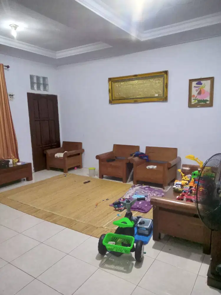 Dijual rumah tengah kota dekat Hotel Maxone