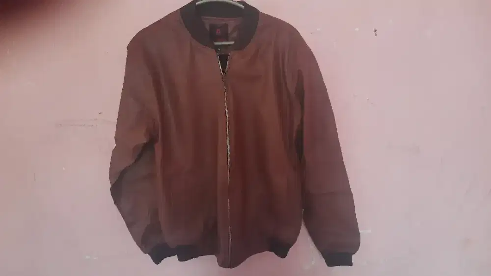 Jaket kulit pria warna coklat