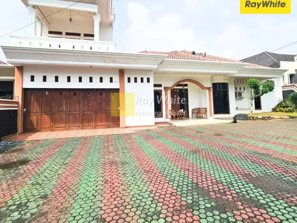 Dijual Rumah + Kantor di Way Halim, Bandar LAmpung (Kode : ME 3890)