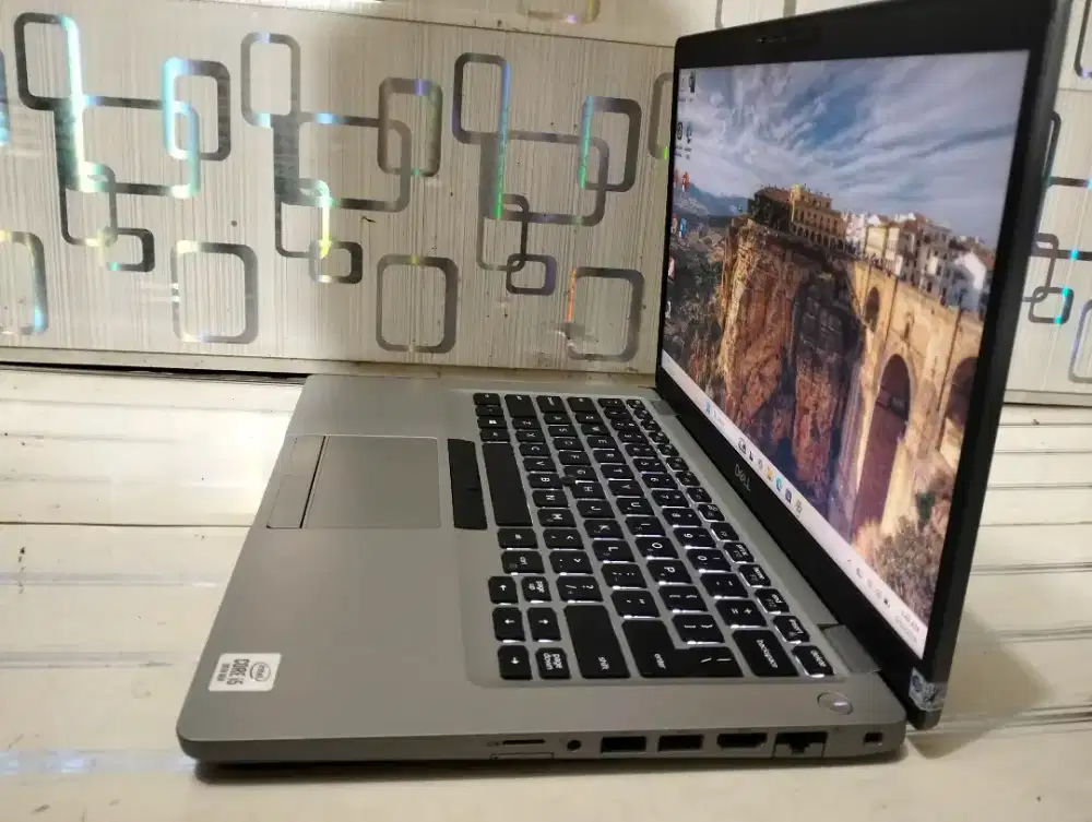 Dell latitude 5410/ core i5 gen 10 nih mulus KEYB BACKLIT LAYAR fhd