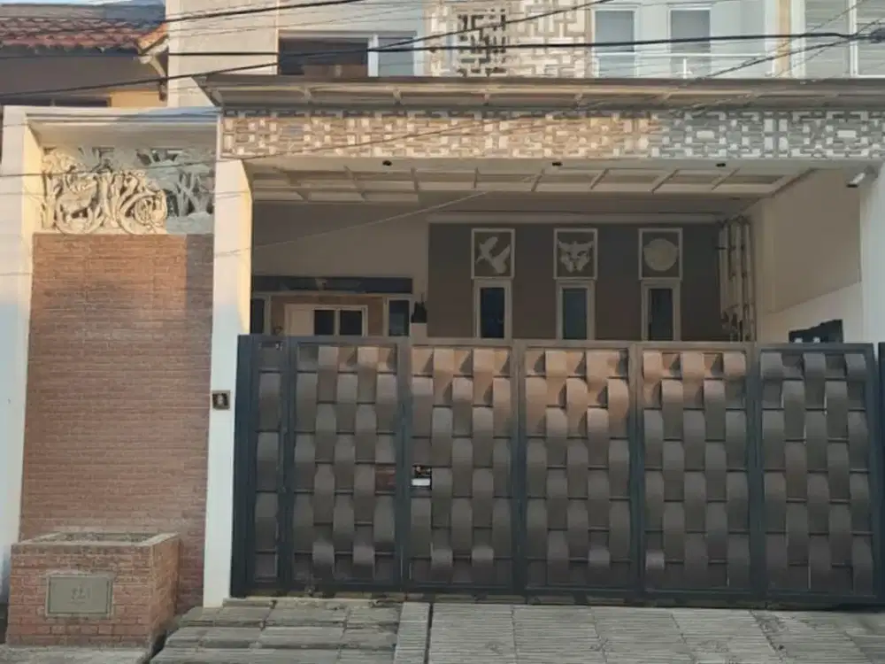 dijual rumah 3 lantai lokasi strategis di sunter