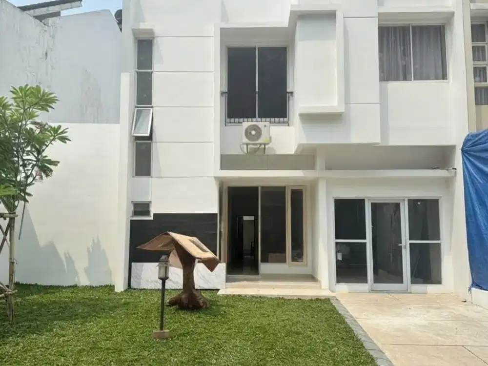 HOUSE FOR SALE - CANARY THE SPRING SUMMARECON GADING SERPONG