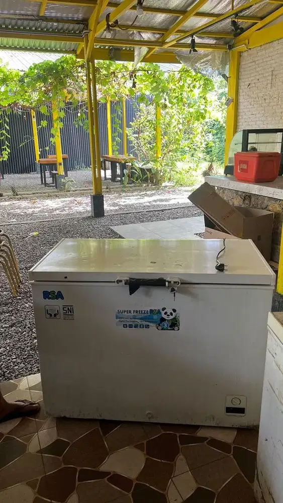 Freezer merk RSA ukuran 310liter
