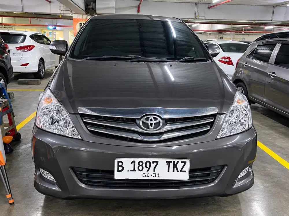 Toyota Innova V 2.0 Manual istimewa 2011 TDP 28 jt