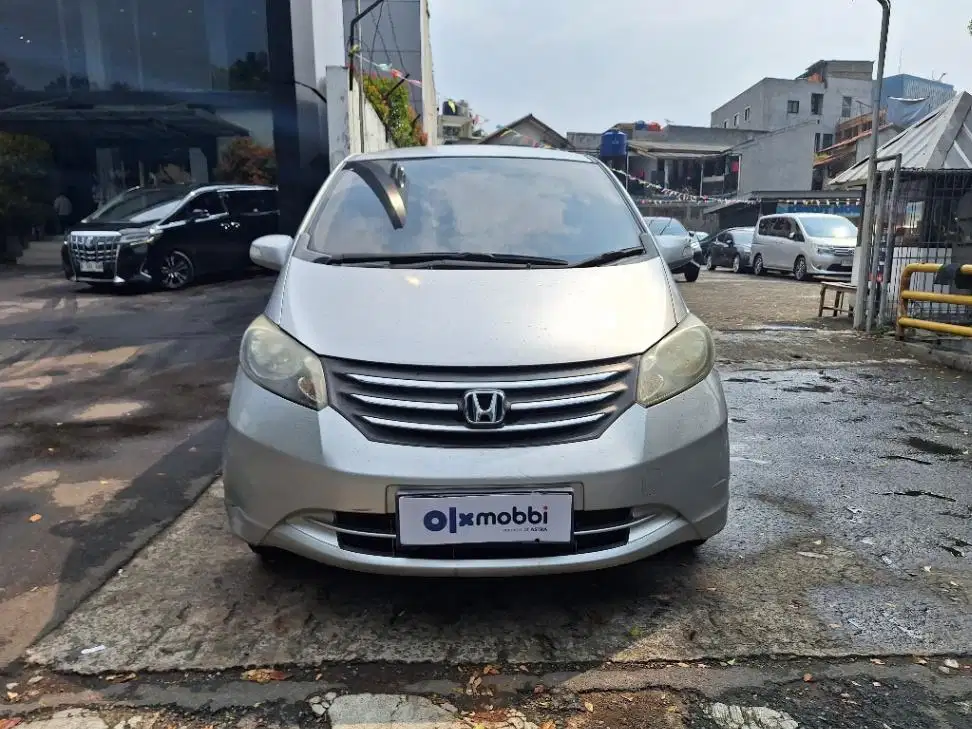 DP MURAH Honda Freed 1.5 E Bensin-AT 2009 Silver CABPF
